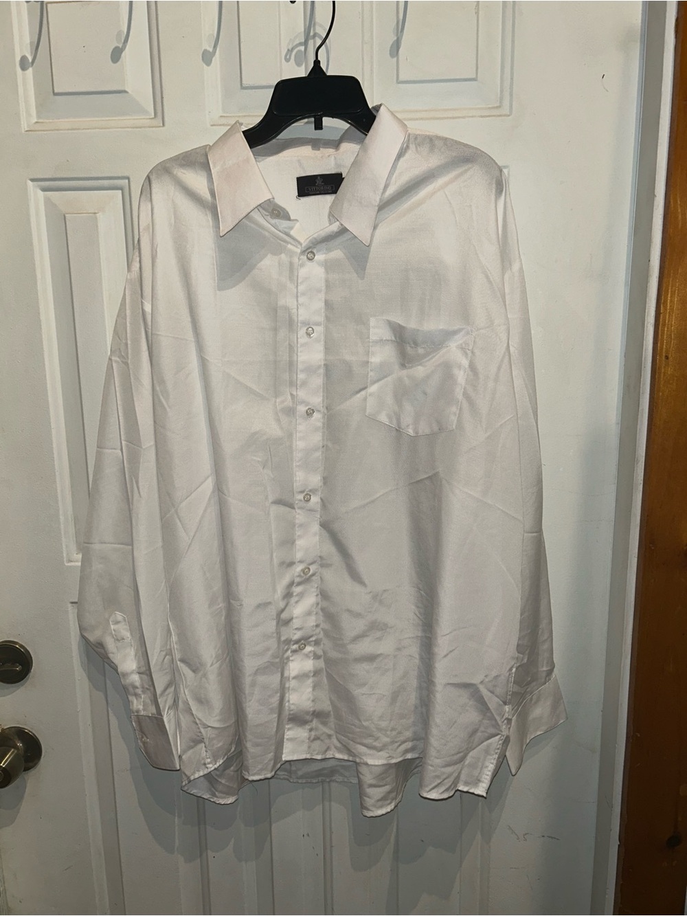 Vittorio Men's White Long-Sleeve Button Shirt